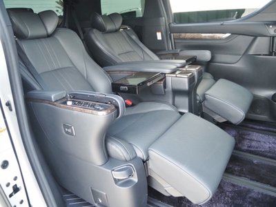 صورة 25 لـ 2020 Toyota ALPHARD
