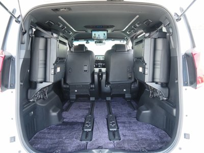 صورة 32 لـ 2020 Toyota ALPHARD