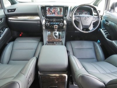 صورة 19 لـ 2020 Toyota ALPHARD