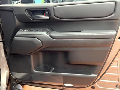 2025 Toyota LAND CRUISER 250 缩略图 29