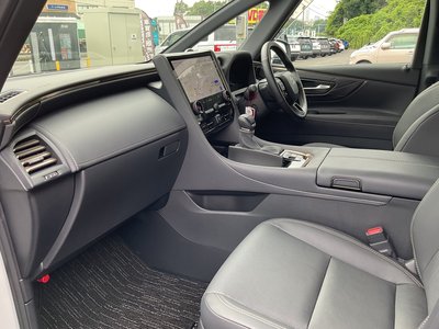 صورة 38 لـ 2024 Toyota ALPHARD
