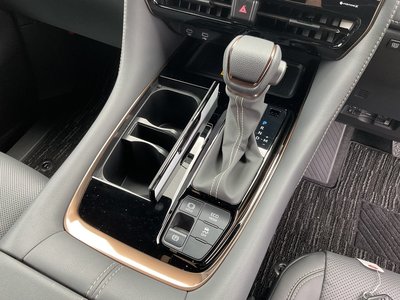 صورة 44 لـ 2024 Toyota ALPHARD