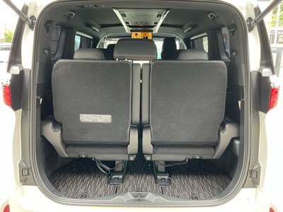 صورة 21 لـ 2024 Toyota ALPHARD