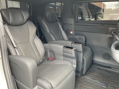 صورة 36 لـ 2024 Toyota ALPHARD