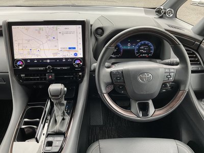 صورة 42 لـ 2024 Toyota ALPHARD