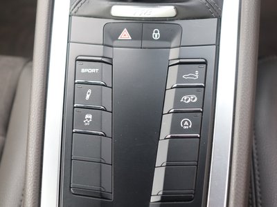 2017 Porsche 718 photo 12