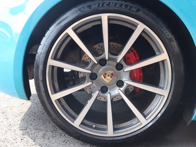 2017 Porsche 718 thumbnail 38