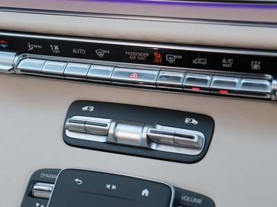 2025 Mercedes-BENZ V-CLASS thumbnail 40