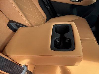 2025 Lexus NX thumbnail 32