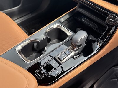 2025 Lexus NX thumbnail 19