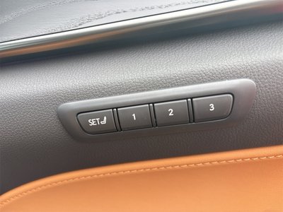 2025 Lexus NX thumbnail 36