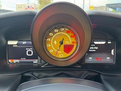 صورة 9 لـ 2021 Ferrari F8 SPIDER