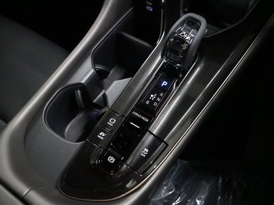 2026 Toyota CROWN SPORT photo 41