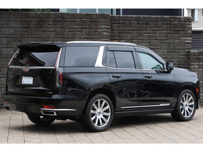 2024 Cadillac ESCALADE thumbnail 3