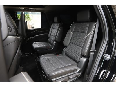 2024 Cadillac ESCALADE thumbnail 12