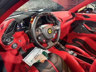 صورة مصغرة 30 لـ 2017 Ferrari 488 SPIDER