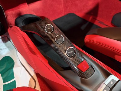 صورة مصغرة 38 لـ 2017 Ferrari 488 SPIDER