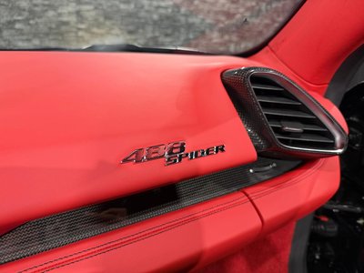 صورة مصغرة 42 لـ 2017 Ferrari 488 SPIDER