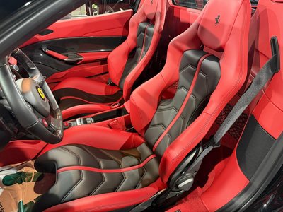 صورة مصغرة 31 لـ 2017 Ferrari 488 SPIDER