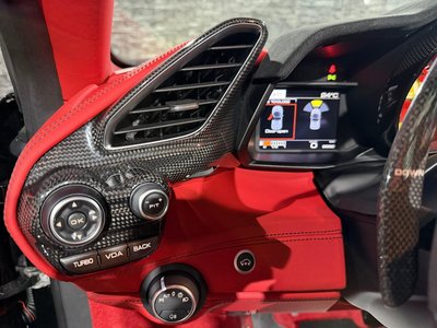 صورة مصغرة 39 لـ 2017 Ferrari 488 SPIDER