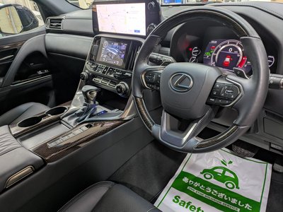 2024 Lexus LX — миниатюра 26