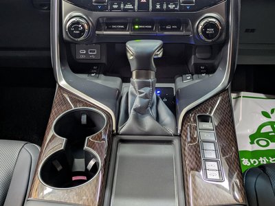 2024 Lexus LX — миниатюра 12