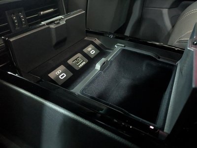 2024 Lexus LX — миниатюра 33
