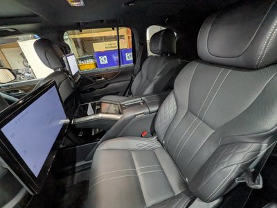 2024 Lexus LX — миниатюра 32