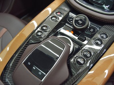2024 Aston Martin DBX 缩略图 15