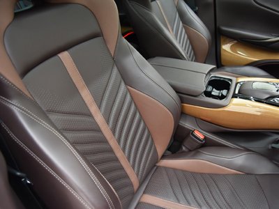 2024 Aston Martin DBX 缩略图 11
