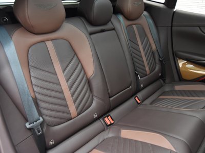 2024 Aston Martin DBX 缩略图 14