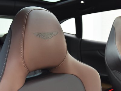 2024 Aston Martin DBX 缩略图 17