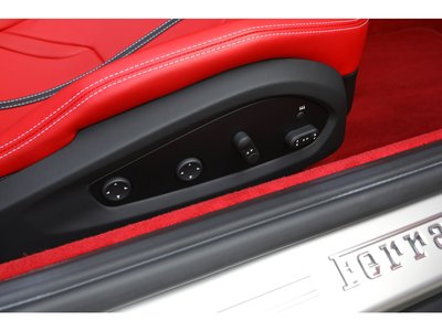 2020 Ferrari 812 GTS — фото 59