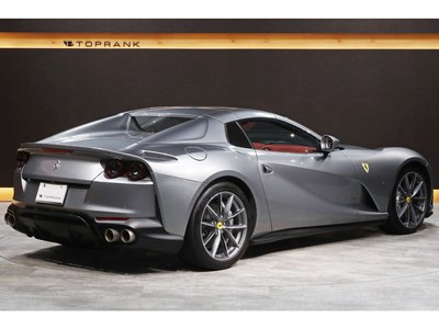 2020 Ferrari 812 GTS 照片 16