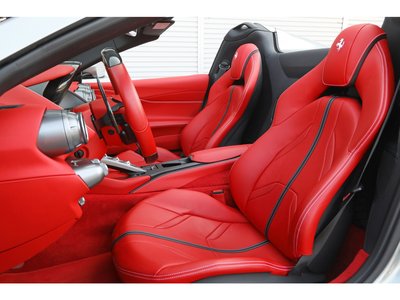 2020 Ferrari 812 GTS 照片 10