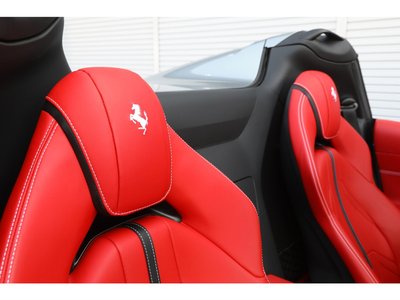 2020 Ferrari 812 GTS — фото 58