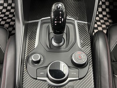 2018 ALFA Romeo JULIA — миниатюра 35
