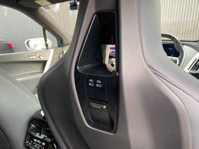 2021 BMW IX — миниатюра 24