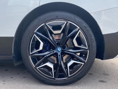 2021 BMW IX — миниатюра 42