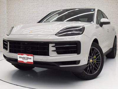 2024 Porsche CAYENNE photo 1