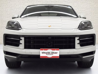 2024 Porsche CAYENNE photo 7