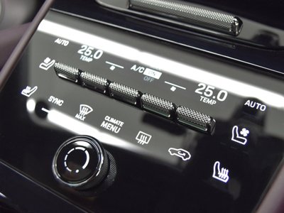 2024 Porsche CAYENNE photo 16