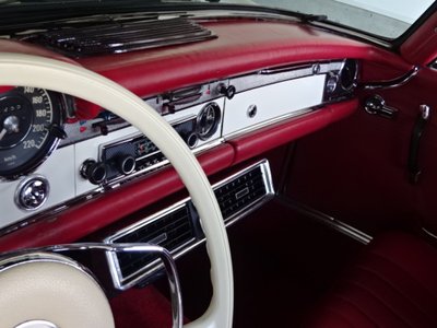 1967 Mercedes-BENZ SL photo 29