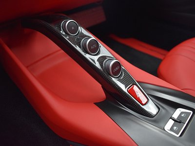 صورة 26 لـ 2018 Ferrari 812 SUPERFAST