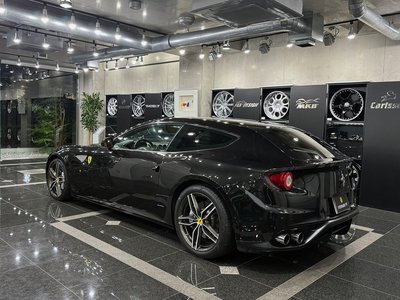 2011 Ferrari FF 照片 3