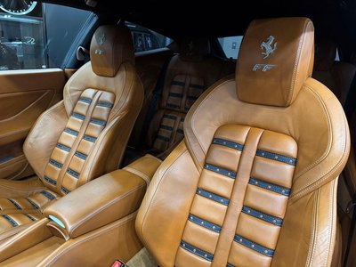 2011 Ferrari FF 照片 10