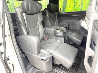 صورة 10 لـ 2024 Toyota ALPHARD