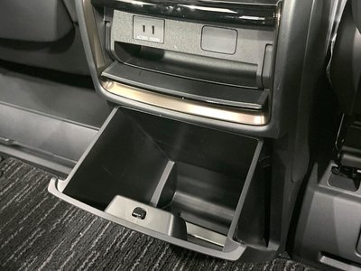 صورة 78 لـ 2024 Toyota ALPHARD