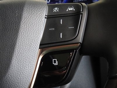 2025 Toyota ALPHARD — фото 12