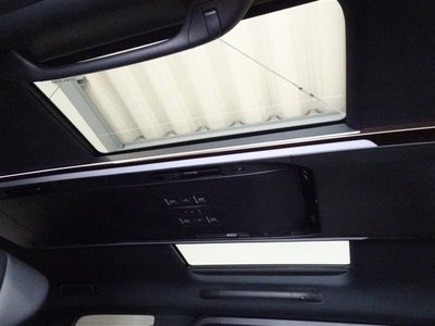 2025 Toyota ALPHARD — фото 23